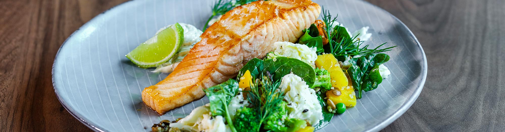 Lohifileetä & kvinoaa, parsakaalia ja kurpitsaa