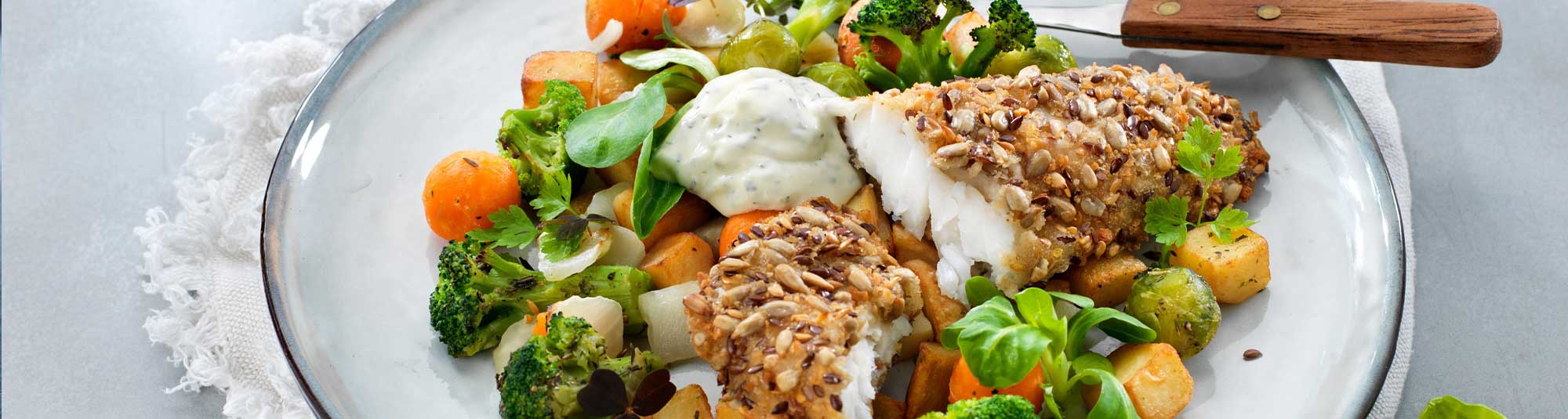 Paneroidut kalafileet Yrttiset -uunikasviksilla